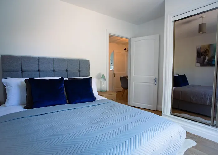Cosy Apartment In The Heart Of Old Town Beaconsfield