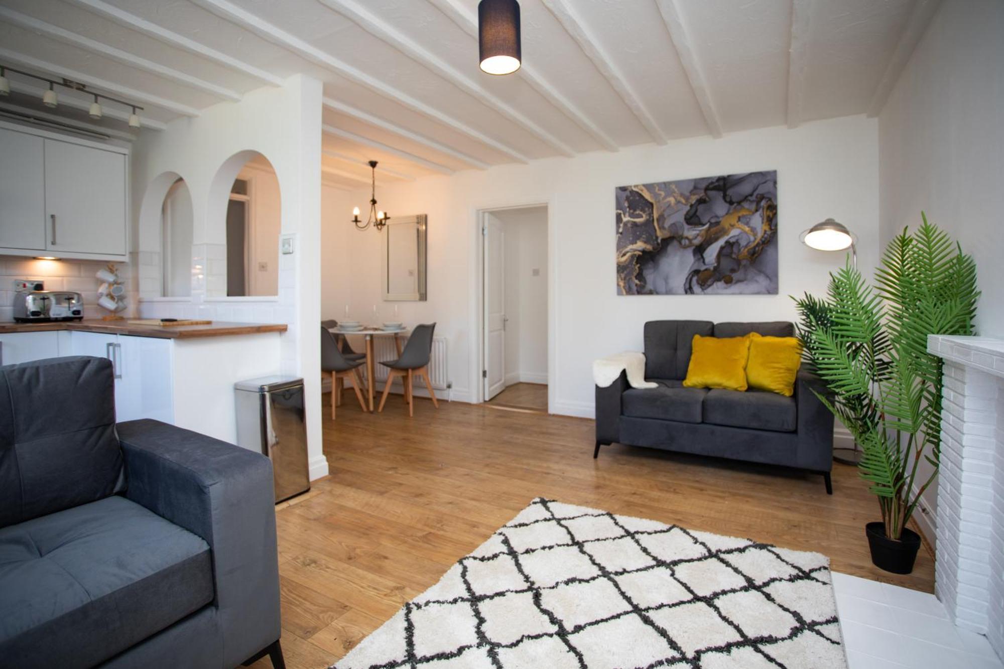 Cosy In The Heart Of Old Town Apartment Beaconsfield