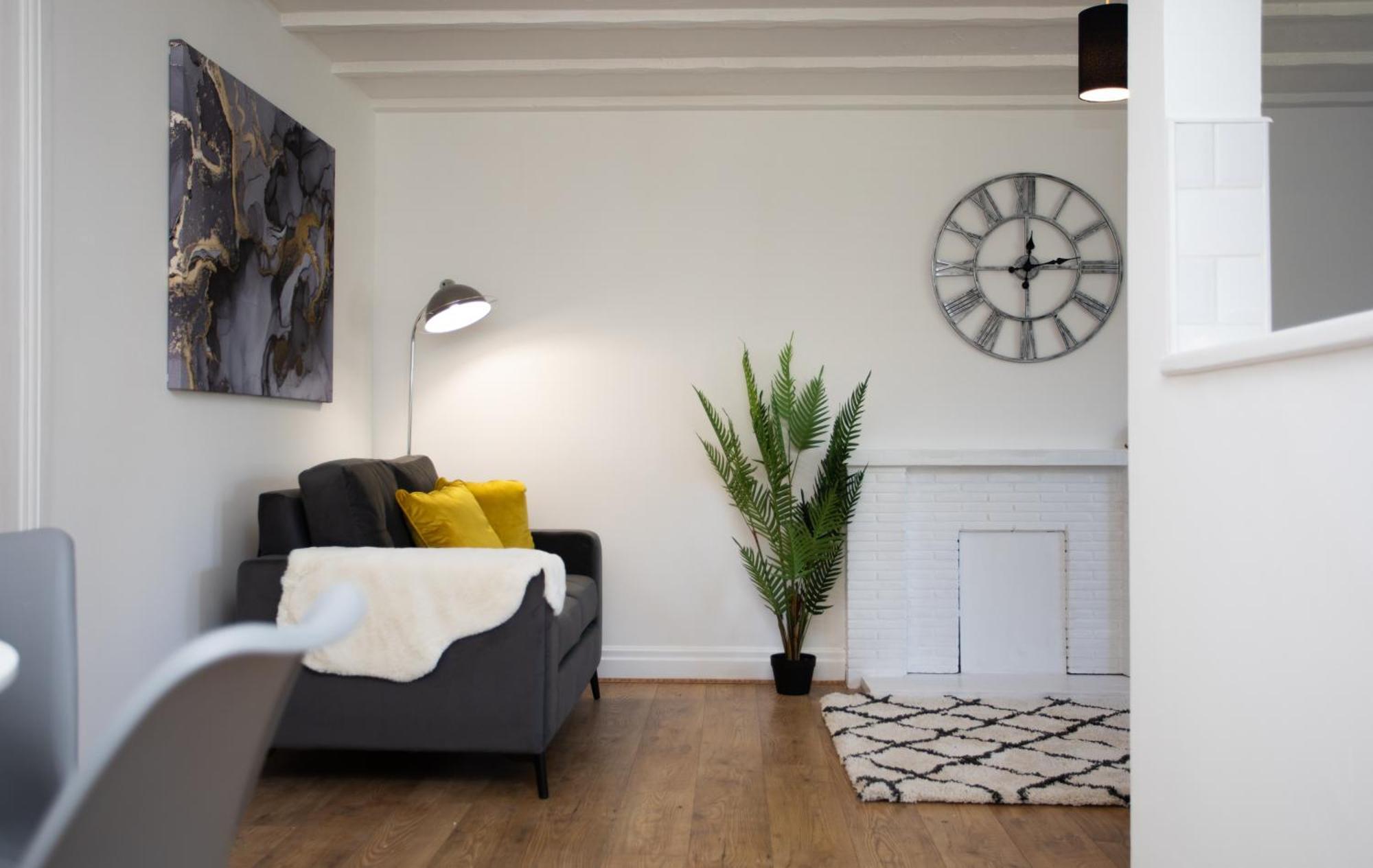Cosy In The Heart Of Old Town Apartment *